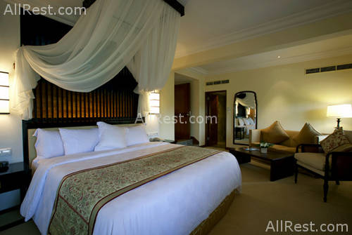 The Laguna Resort & Spa 26